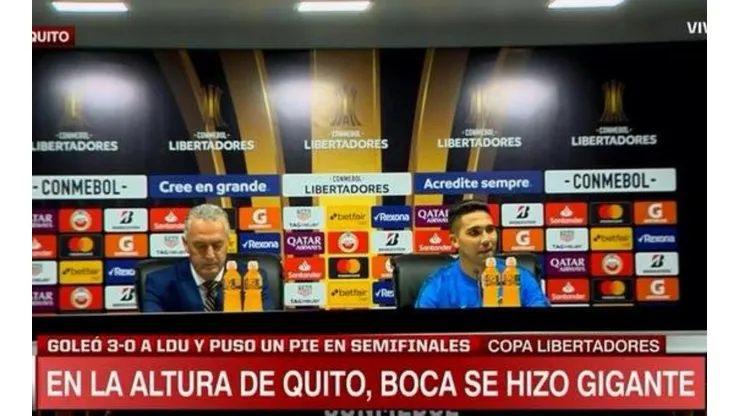 Foto de la conferencia de prensa.