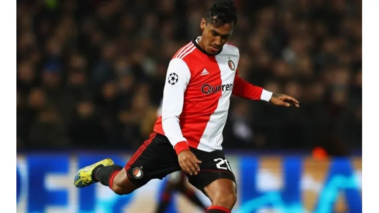 Tapia también jugó en el Willem II y en el Twente de la Eredivisie.