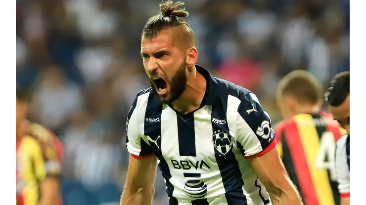 Sánchez renueva su contrato con Monterrey