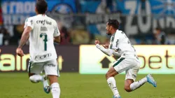 La celebración de Gustavo Scarpa tras su golazo.