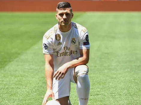 En Europa aseguran que siguen a Jovic desde la Serie A
