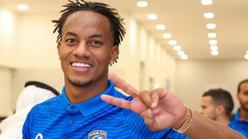 Carrillo jugó en el Benfica y en el Sporting de Lisboa en Portugal.