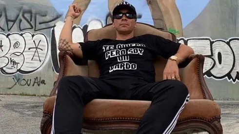 Pablo Lescano subió foto de dos perros haciendo "cucharita" y la rompió con la descripción