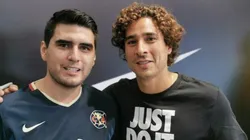¡Un fanático se tatuó la firma de Memo Ochoa!