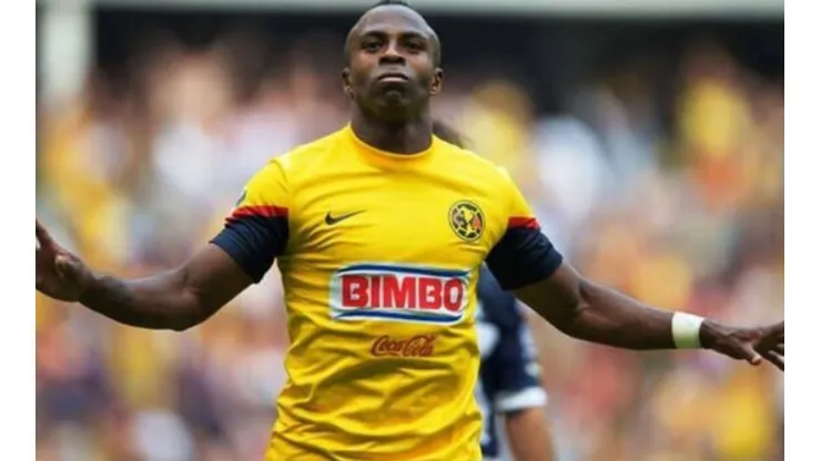 Emotiva postal del hijo del Chucho Benítez en el Estadio Azteca