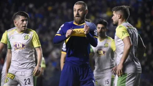 Tras la victoria, a De Rossi le regalaron un cuadro que van a querer todos los hinchas de Boca