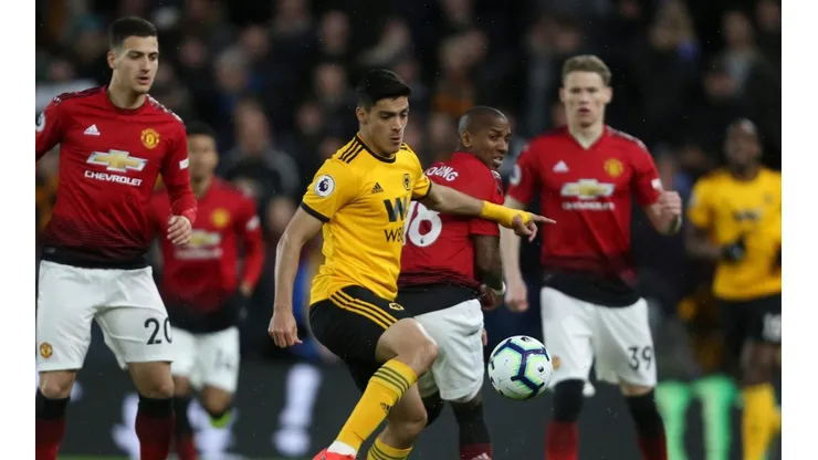 Raúl Jiménez ante Manchester United, en marzo. (Foto: Getty)