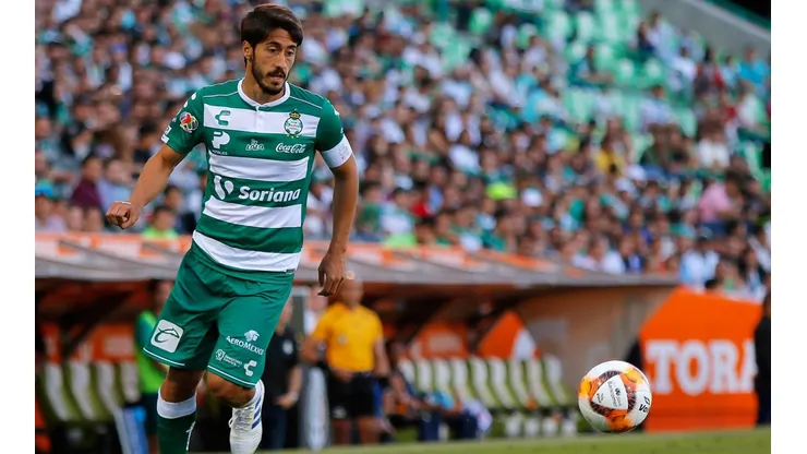 Fanáticos de Santos culpan a Abella por la derrota