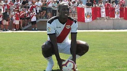 Advincula fue comprado del Tigre de México.