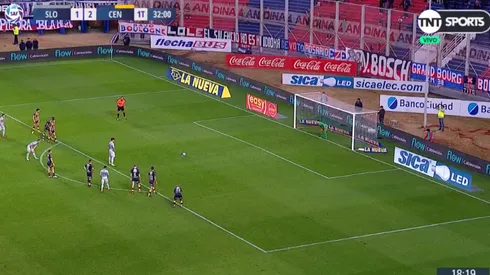 El papelón de la fecha: Bareiro tenía el empate ¡pero picó el penal y le erró al arco!