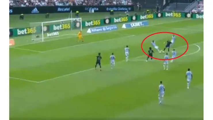 Casi le hace penal a Benzema y terminó en gol: el error de Néstor Araujo ante Real Madrid