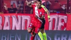 Damián Batallini festeja su tanto.