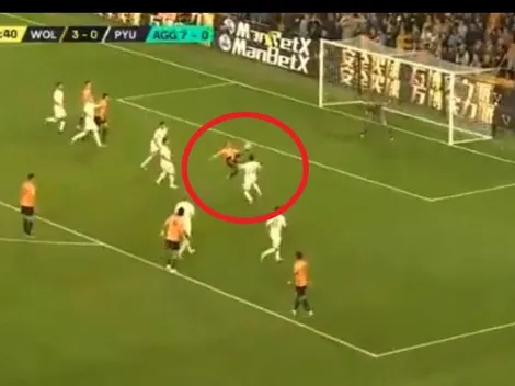 Magia de Raúl Jiménez para un golazo de Wolverhampton