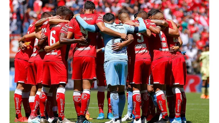 Los jugadores de Toluca, minutos antes de enfrenar a América.
