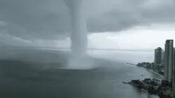 Video viral: este tornado de agua se puso diabólico antes de llegar a la ciudad
