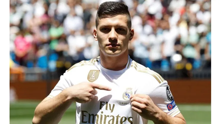 ¿Llega y se va? Aseguran que el Real Madrid estaría evaluando ceder a Luka Jovic
