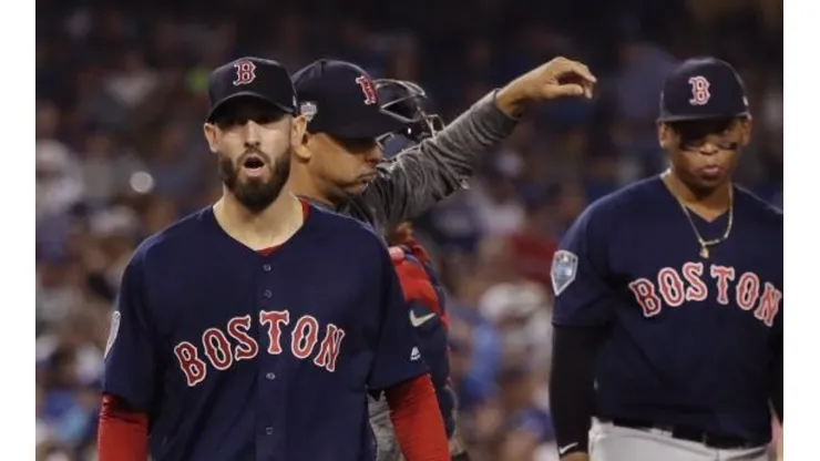 Álex Cora dio una noticia sobre el picheo de los Medias Rojas que causó lágrimas en Boston