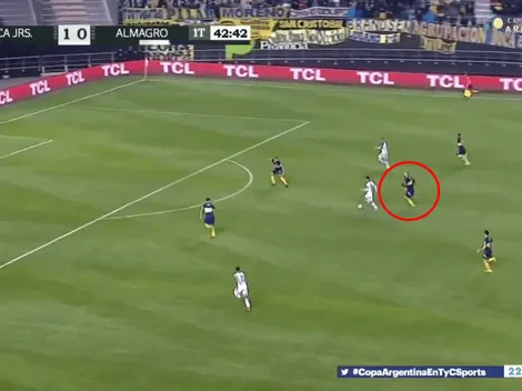 De Rossi corrió como loco, se tiró de atrás y robó el balón