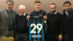 Nicolás Reniero, tras firmar su contrato.
