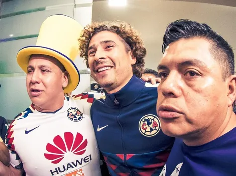 ¡Descontrol! Ochoa volvió locos a los aficionados