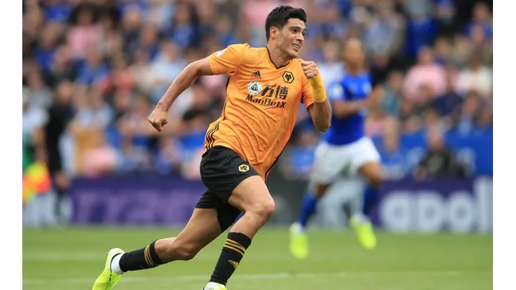 Jiménez frente al Arsenal por la Premier League.