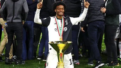 Llegó a estar con un pie afuera, pero ahora la Juventus le da un enorme guiño a Cuadrado