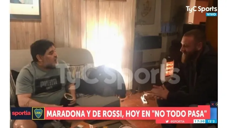 Diego Maradona y Daniele De Rossi, juntos.