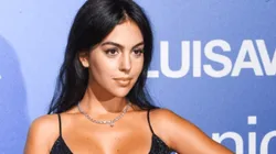 Georgina Rodríguez se puso un vestido con mucha transparencia y una cámara filmó toda su caminata