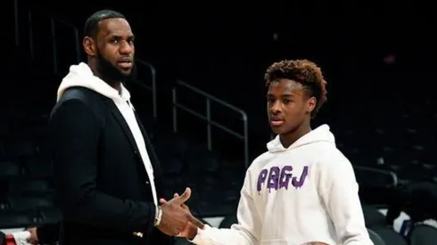 El hijo de LeBron dejó a todos impresionados con esta volcada... ¡y tiene 14 años!