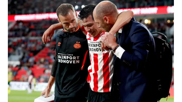 Hirving Lozano salió lesionado en el juego del PSV: ¿Corre riesgo su pase al Nápoli?