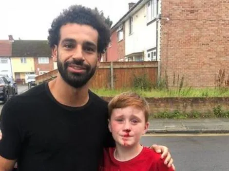 El gesto de Salah con un niño que quedó inconsciente solo por sacarse una foto con él