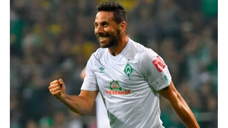 Pizarro llegó al Werder Bremen de la Bundesliga hace 20 años.
