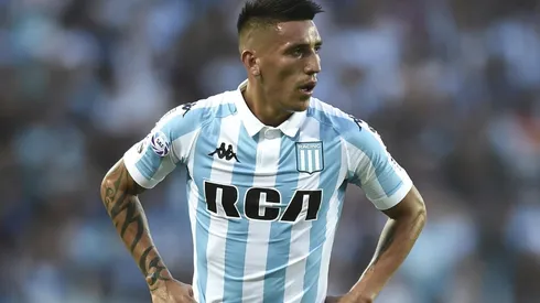Ricardo Centurión con la camiseta de Racing.