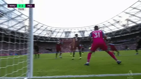 Lo falló: Chicharito todavía no puede creer lo que le tapó Ederson