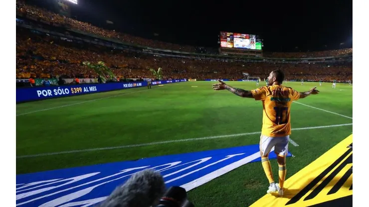 Club y afición unidos para homenajear a Gignac