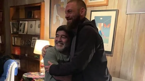 Maradona sobre De Rossi: "Siendo muy millonario viene a jugar a Boca porque me veía a mí"