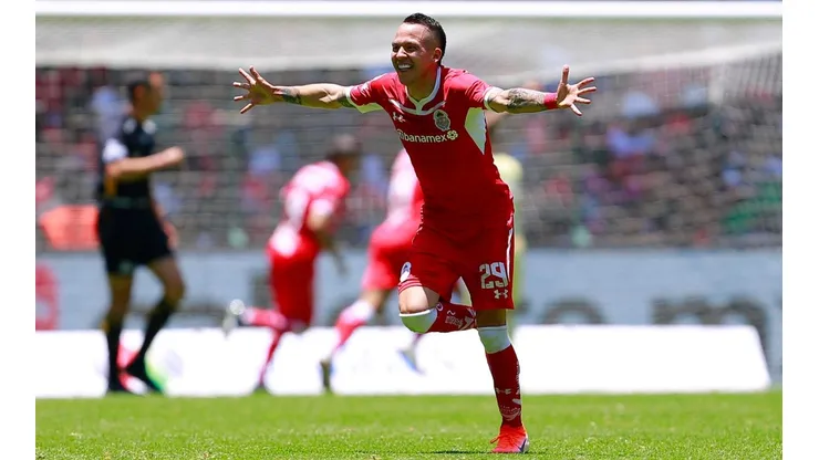Salinas festeja su gol frente al América, por el Clausura MX 2019.