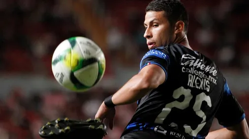 Pérez, en un duelo de los Gallos por el Clausura MX 2019.