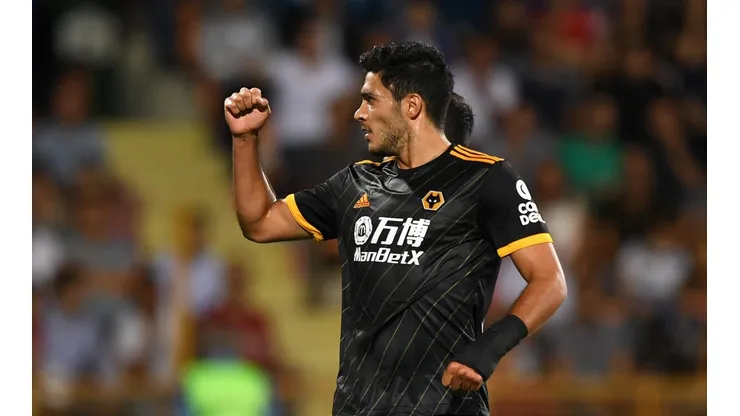 Raúl Jiménez brilló en otro triunfo del Wolverhampton