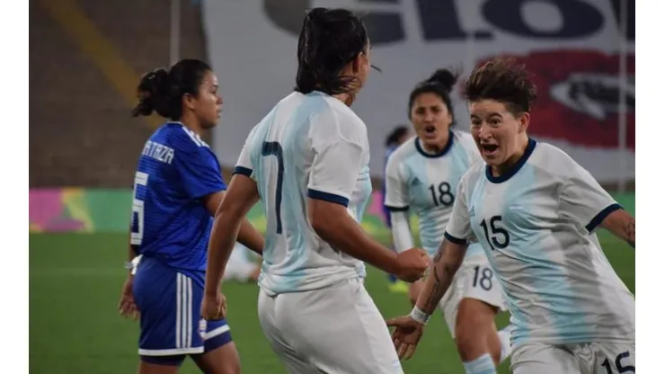 Argentina vs. Colombia por los Juegos Panamericanos en fútbol femenino.