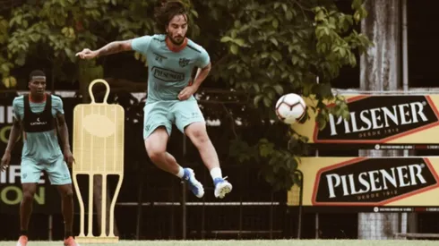 En el aire: el DT de Barcelona se refirió al futuro de Seba Pérez