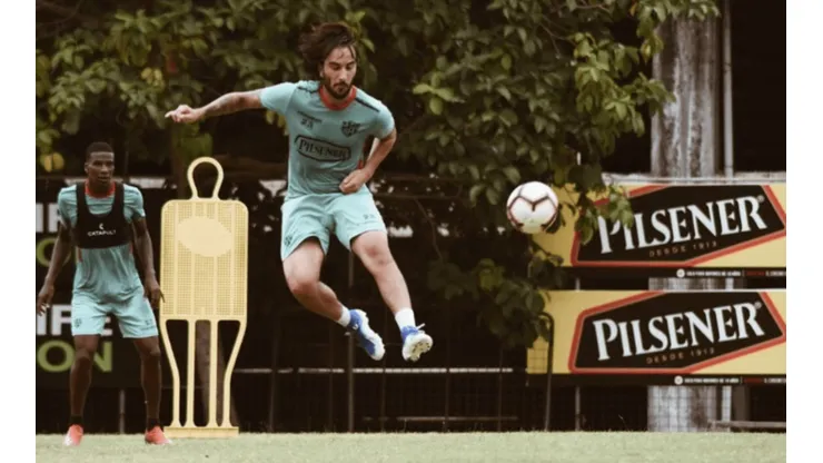 En el aire: el DT de Barcelona se refirió al futuro de Seba Pérez