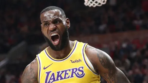 LeBron James no quiere distracciones en los Lakers y ya le puso mano dura a sus compañeros