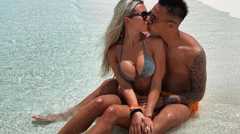 La novia de Lautaro Martínez subió foto, todos vieron un juguete atrás y tuvo que aclarar