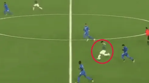 ¡Desde mitad de cancha! Impresionante gol de Venegas para México