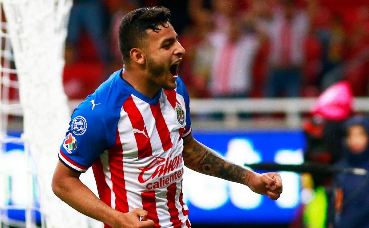 Chivas perdía con Santos pero Alexis Vega anotó un doblete en el final ...
