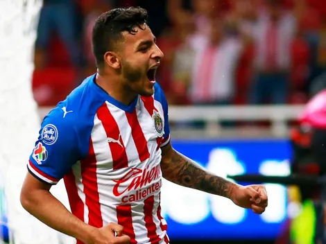 Chivas perdía con Santos pero Alexis Vega anotó un doblete en el final para darlo vuelta