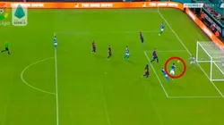 Milik quedó solo contra el arquero del Barcelona, pero sobró la jugada e hizo el ridículo