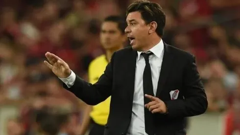 Gallardo no lo quiere, entrena solo en el club y River tiene tiempo límite para venderlo