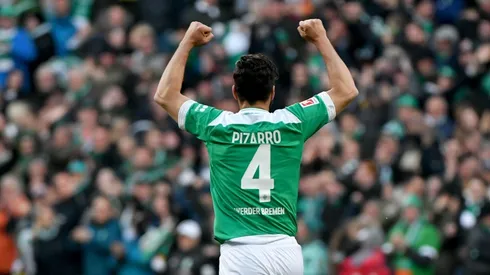 Pizarro uso la dorsal 4 en la última temporada.